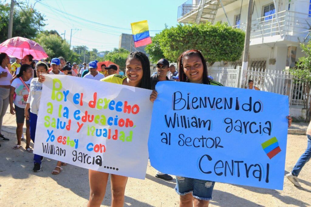 En el barrio Olaya Herrera, William García Tirado celebró los 213 años de independiente de Colombia En el barrio Olaya Herrera, William García Tirado celebró los 213 años de independiente de Colombia